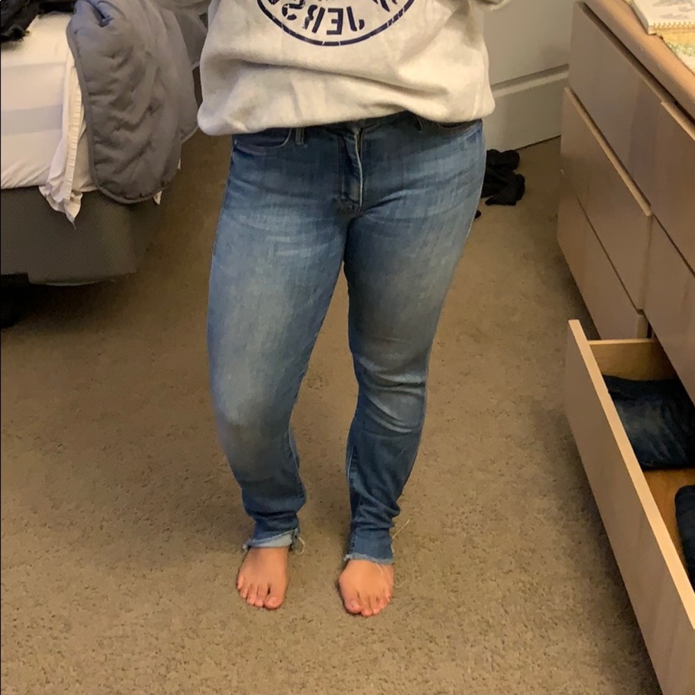 Light washed Mothers jeans